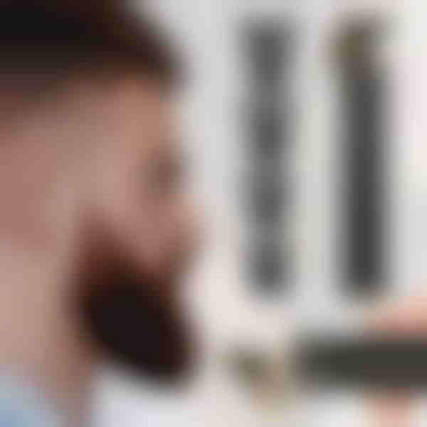 Tagliacapelli elettrico con lama a T - contorni netti per barba e attaccatura dei capelli | GRITSY