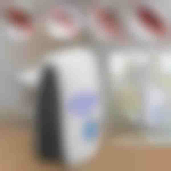 Repellente ultrasonico per parassiti - 100m², 22-65 KHz, sicuro per animali domestici | BUGBUSTER