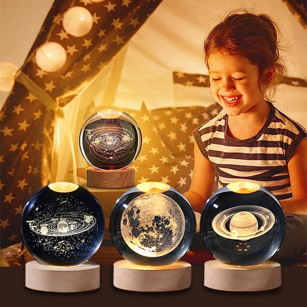 Sfera Cristallina 3D con LED e Design Astronomico Luminoso | LUMABALL